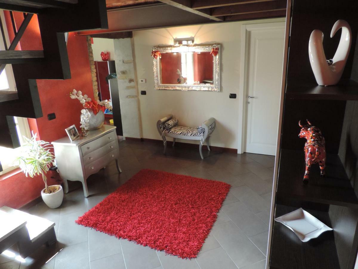 Feeling At Home - Varese Apartment ภายนอก รูปภาพ