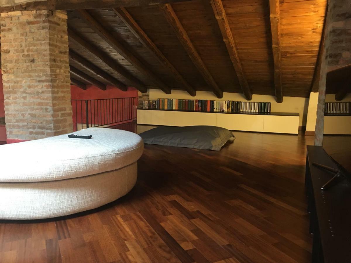 Feeling At Home - Varese Apartment ภายนอก รูปภาพ
