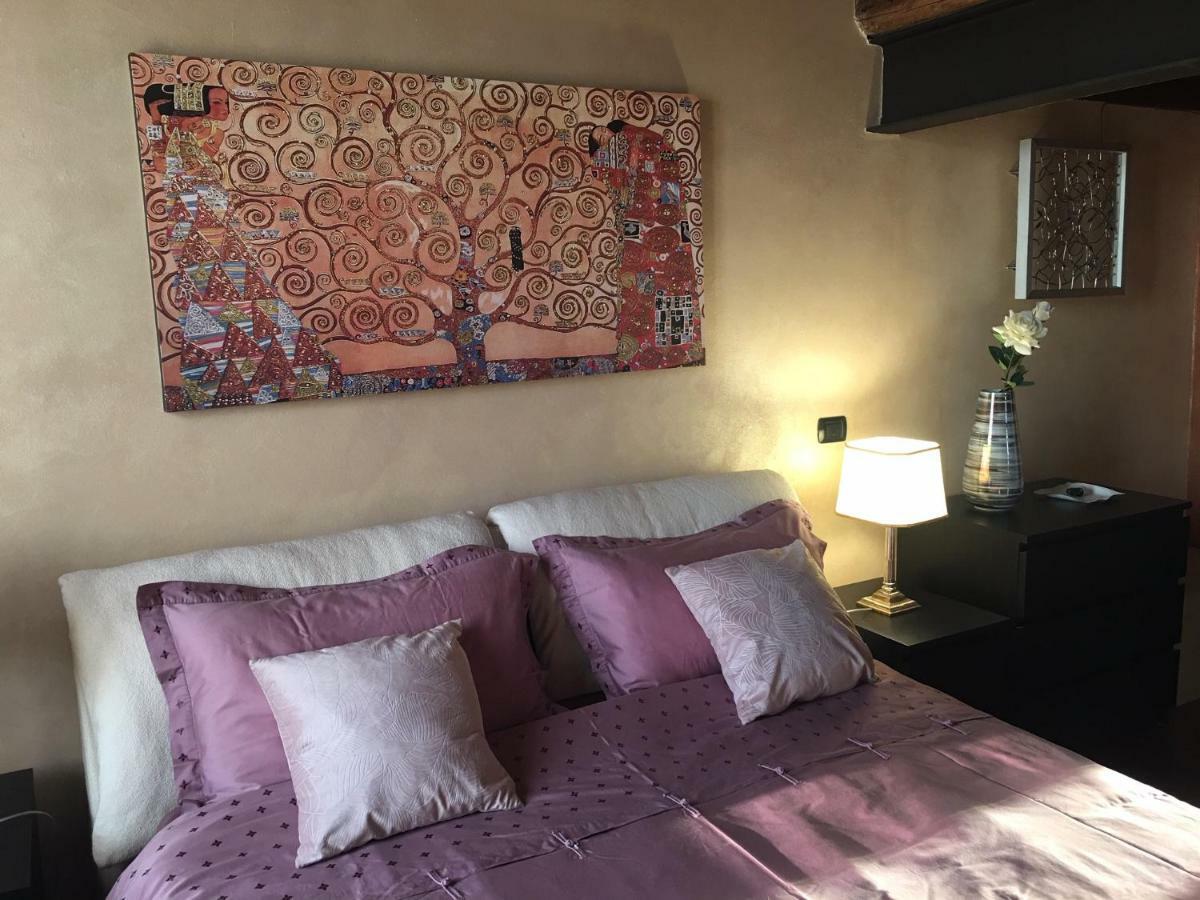 Feeling At Home - Varese Apartment ภายนอก รูปภาพ